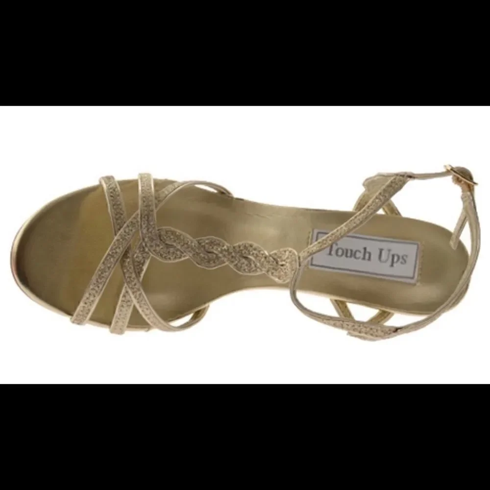 💥Fran Touch ups 4041 shoe Gold Size: 7 M